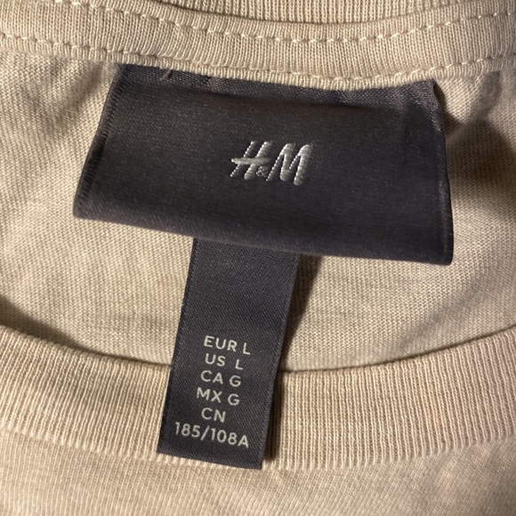 H&M Tee “Les plaisirs” - Picture 2 of 4